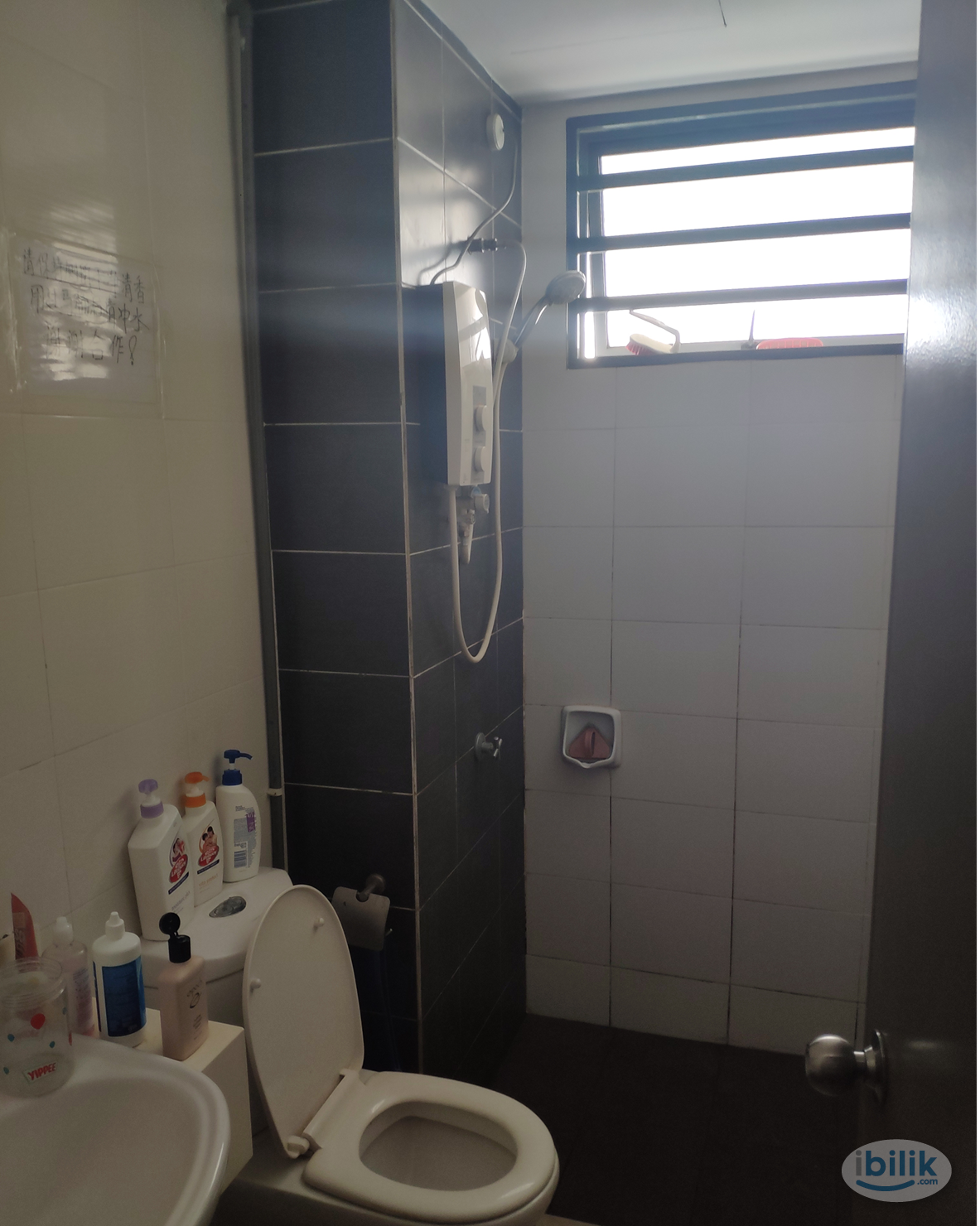Medium Room at Bayu Pandan Jaya - Image 2