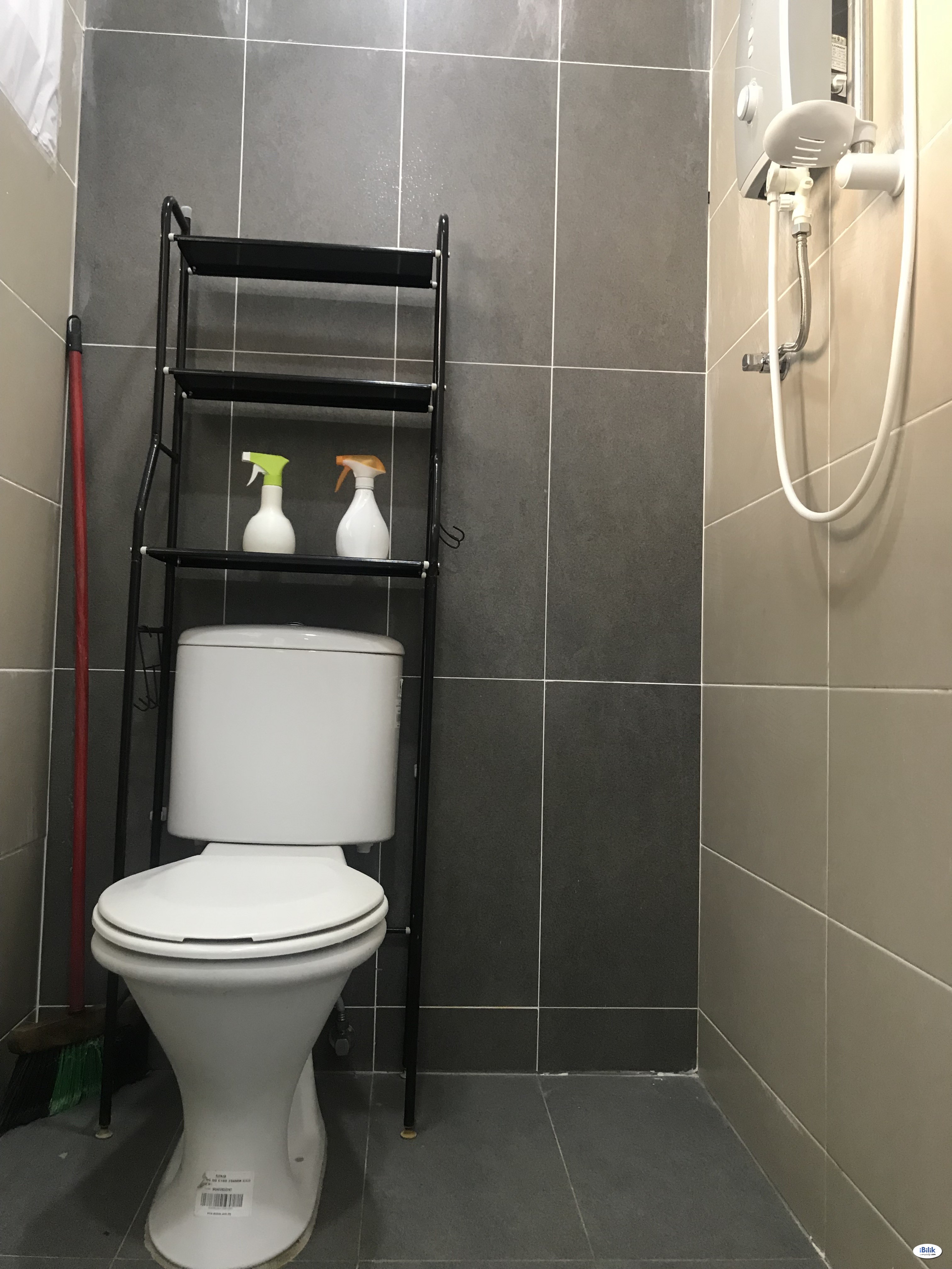 Affordable& NEW QueenBed Room at USJ13 Subang Jaya, Walk to LRT, Gated n Guarded💥 ALL inclusive - Image 3