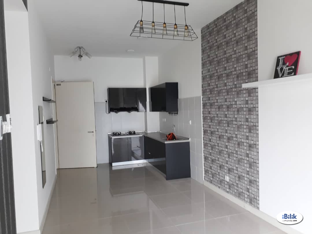 Middle Room (with private balcony) at Desa Green, Taman Desa - Image 2