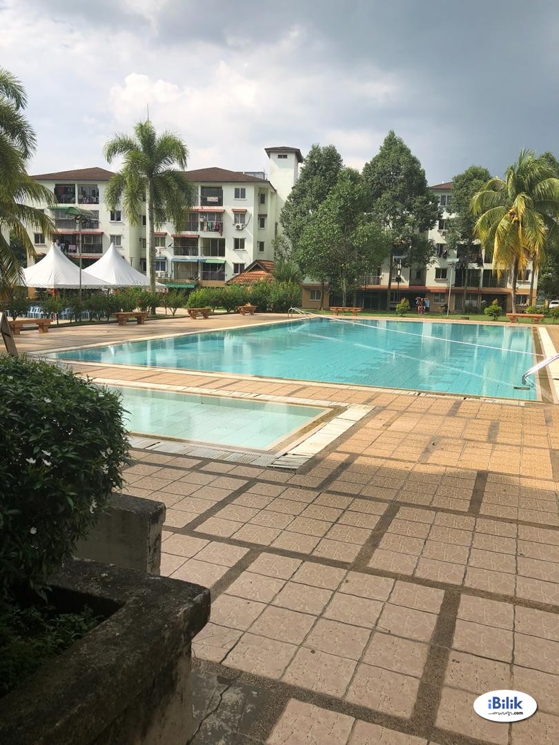 Middle Room at Bukit Beruntung, Rawang - Image 5