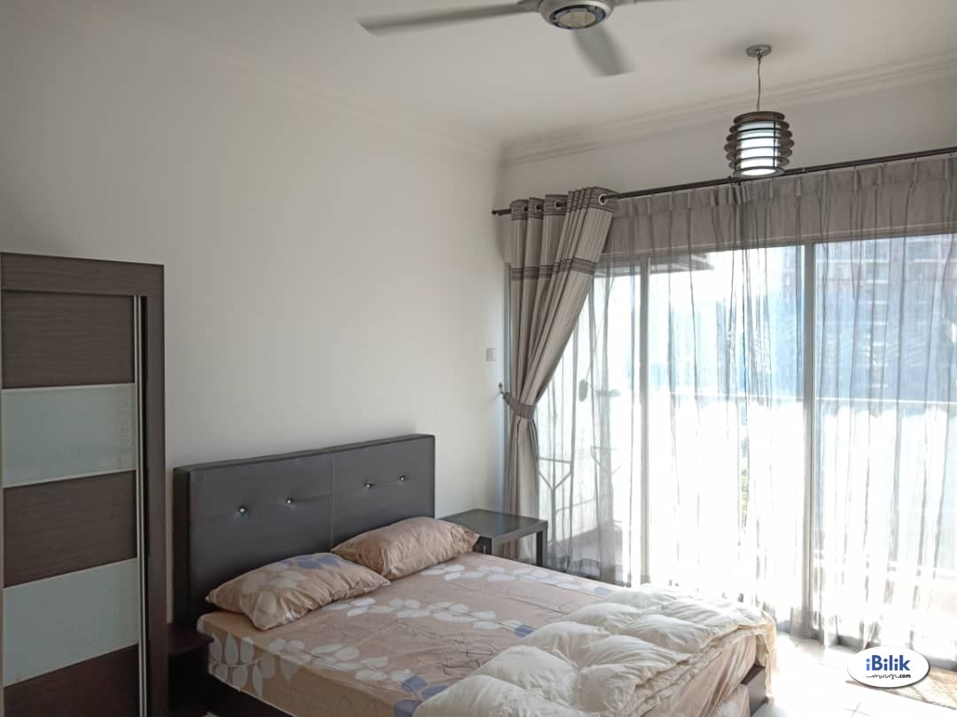 Middle Room with Balcony at Suria Jelatek Residence, Ampang Hilir KLCC Gleneagles - Image 1