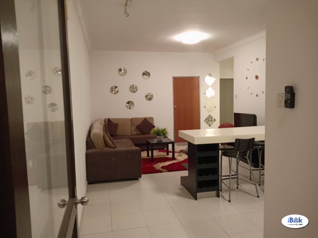 Middle Room with Balcony at Suria Jelatek Residence, Ampang Hilir KLCC Gleneagles - Image 2