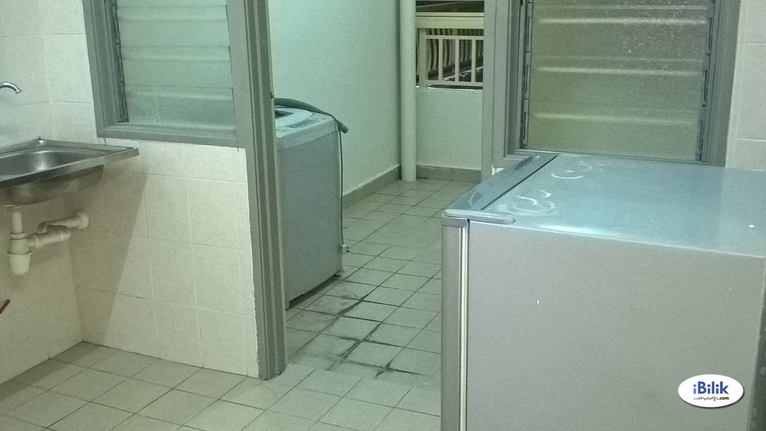 =Include utility=Middle Room at Bandar Sunway, Petaling Jaya - Image 3