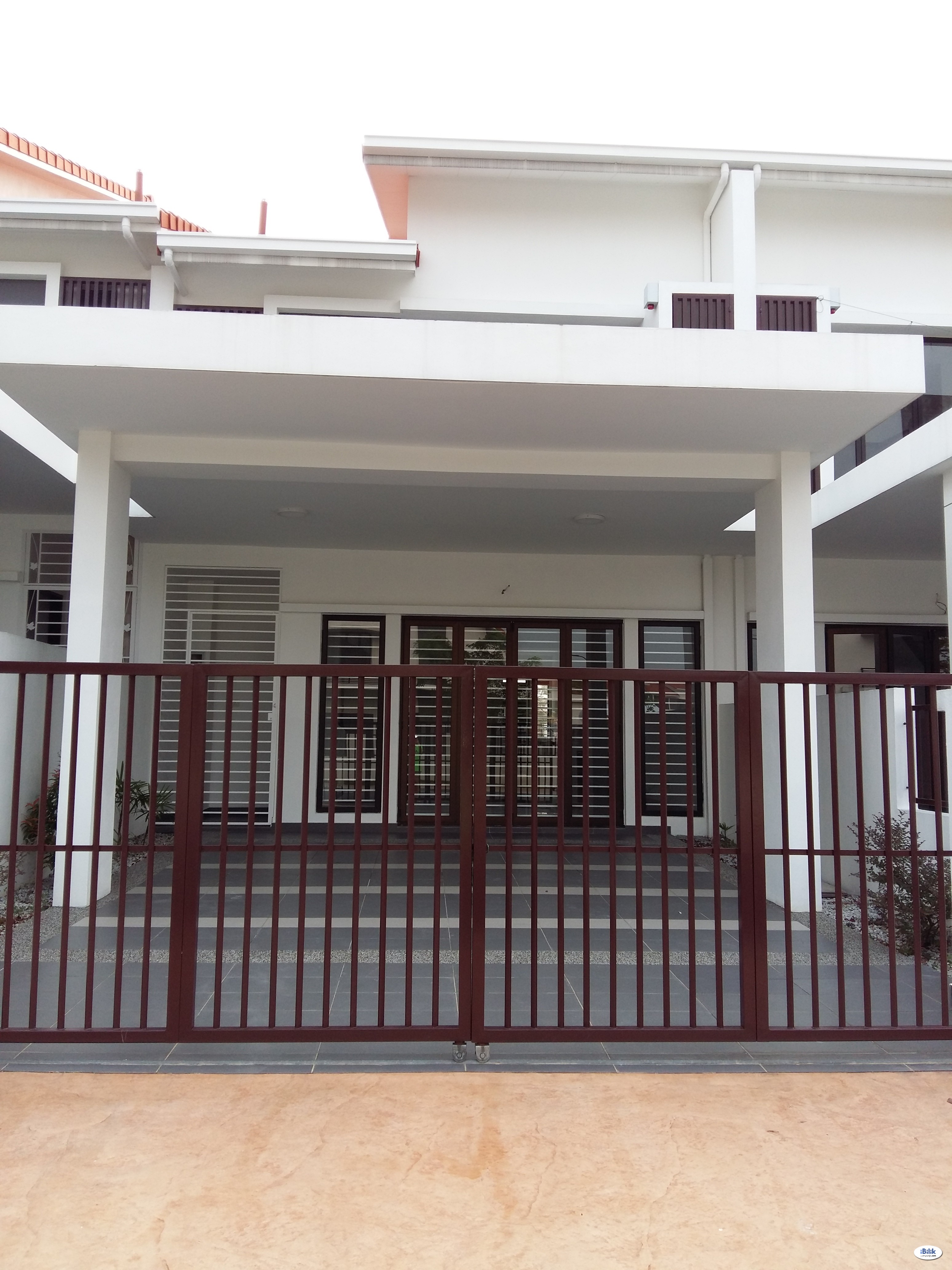 Big Medium Room(All Female House(Own Bathroom+Wifi+Utility+24Hrs Security) At Alam Impian, Shah Alam - Image 4