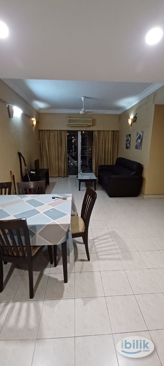 Middle Room at D'Aman Ria, Ara Damansara - Image 1