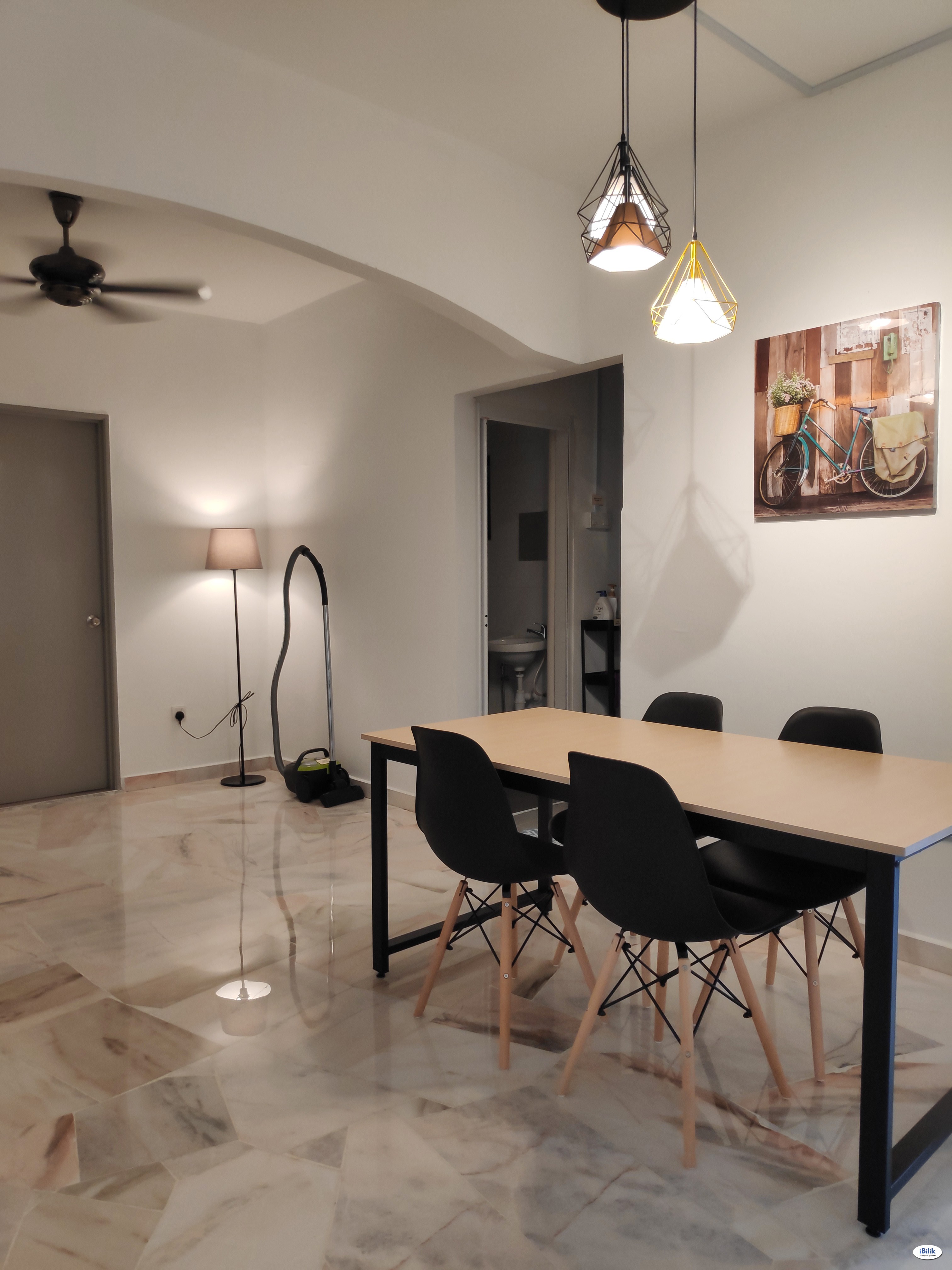 Middle Room @ Miharja Condominium to RENT!!!!! - Image 1