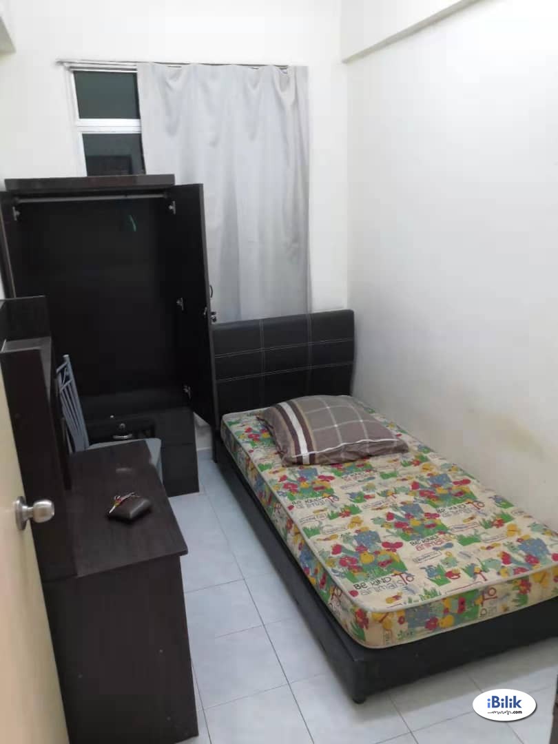 Middle Room at Casa Impian, Jelutong - Image 1