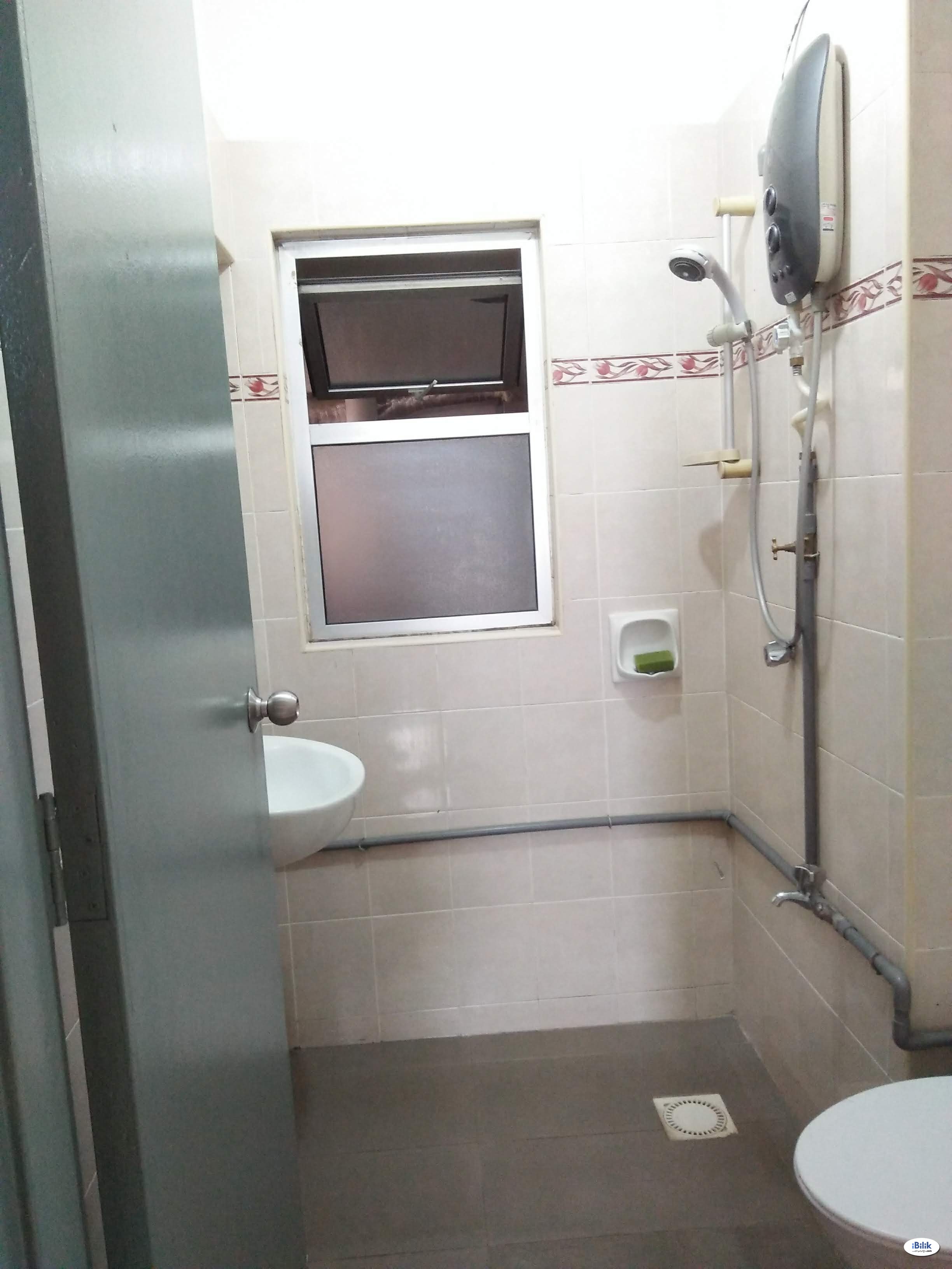 MEDIUM Room at Kelana Mahkota FOR MALE, Kelana Jaya - Image 2