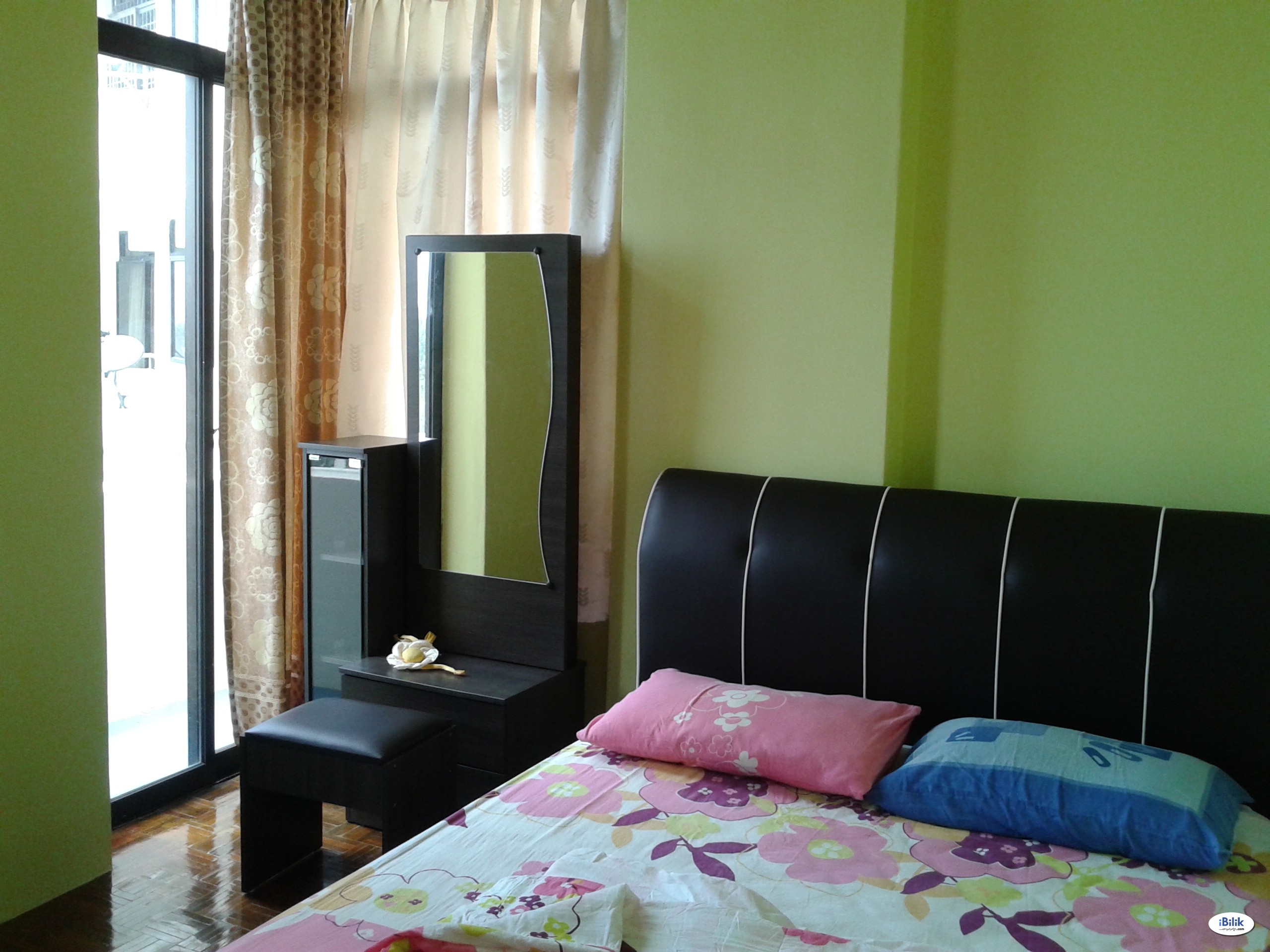 Suite at Eden Sea View, Batu Ferringhi - Image 1