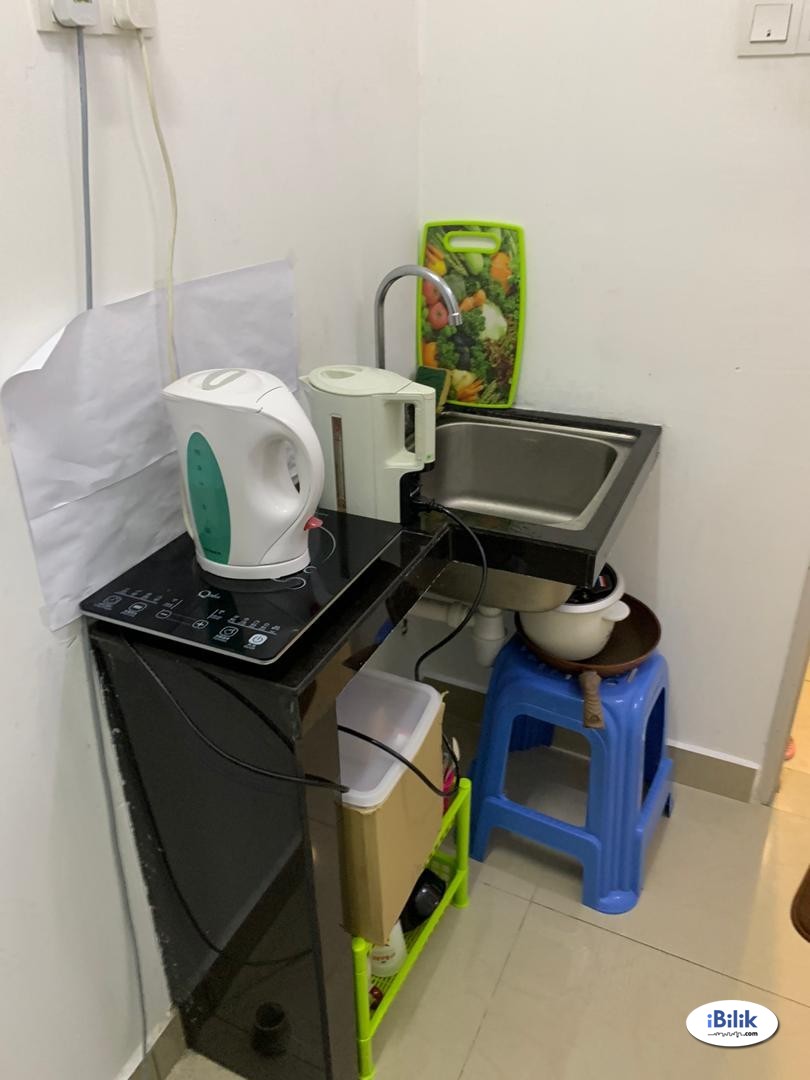 Window air cond Room(girl unit) at Menara U2, Shah Alam, SEKSYEN 13, WALKING DISTANCE MSU & AEON SHAH ALAM - Image 1