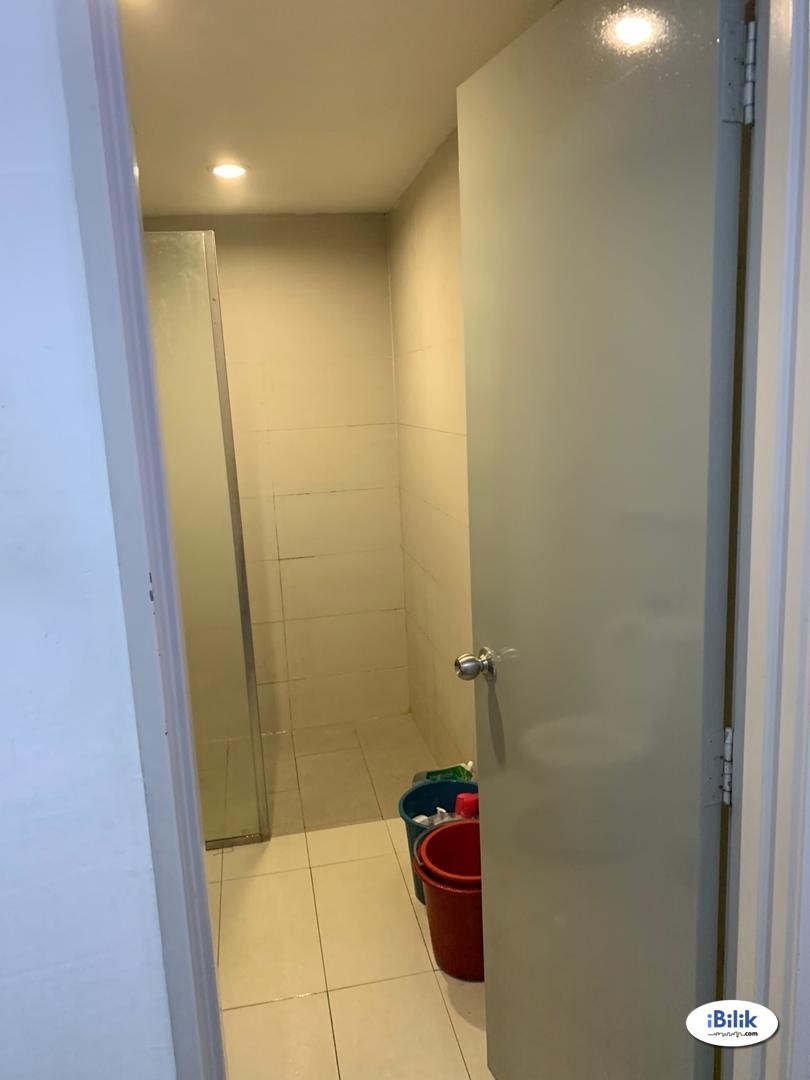 Window air cond Room(girl unit) at Menara U2, Shah Alam, SEKSYEN 13, WALKING DISTANCE MSU & AEON SHAH ALAM - Image 2
