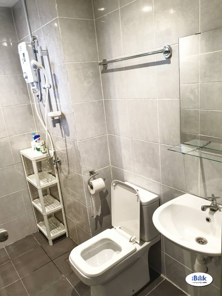 Middle Room at The Edge Residence, USJ1, USJ2, USJ11, USJ10, Bandar Sunway, UEP Subang Jaya - Image 1