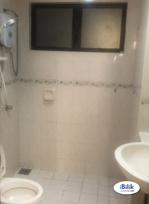 M/F Middle Room at Pelangi Utama, Bandar Utama - Image 3