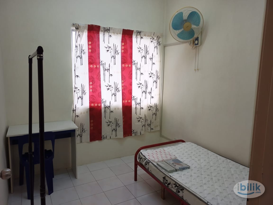 Single Room at Gambier Heights, Bukit Gambier - Image 1