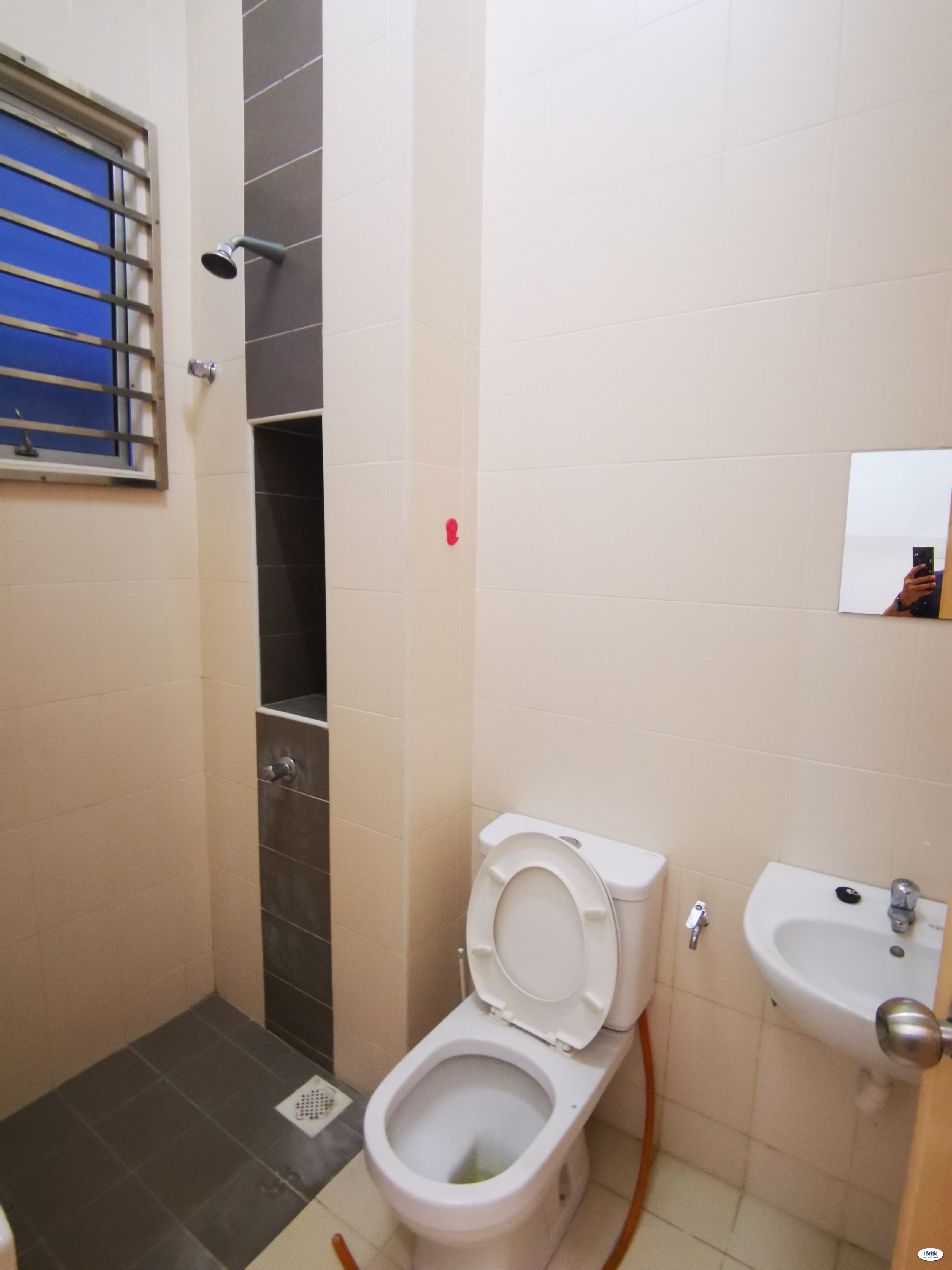 Middle Room at Setia Alam, Shah Alam - Image 1