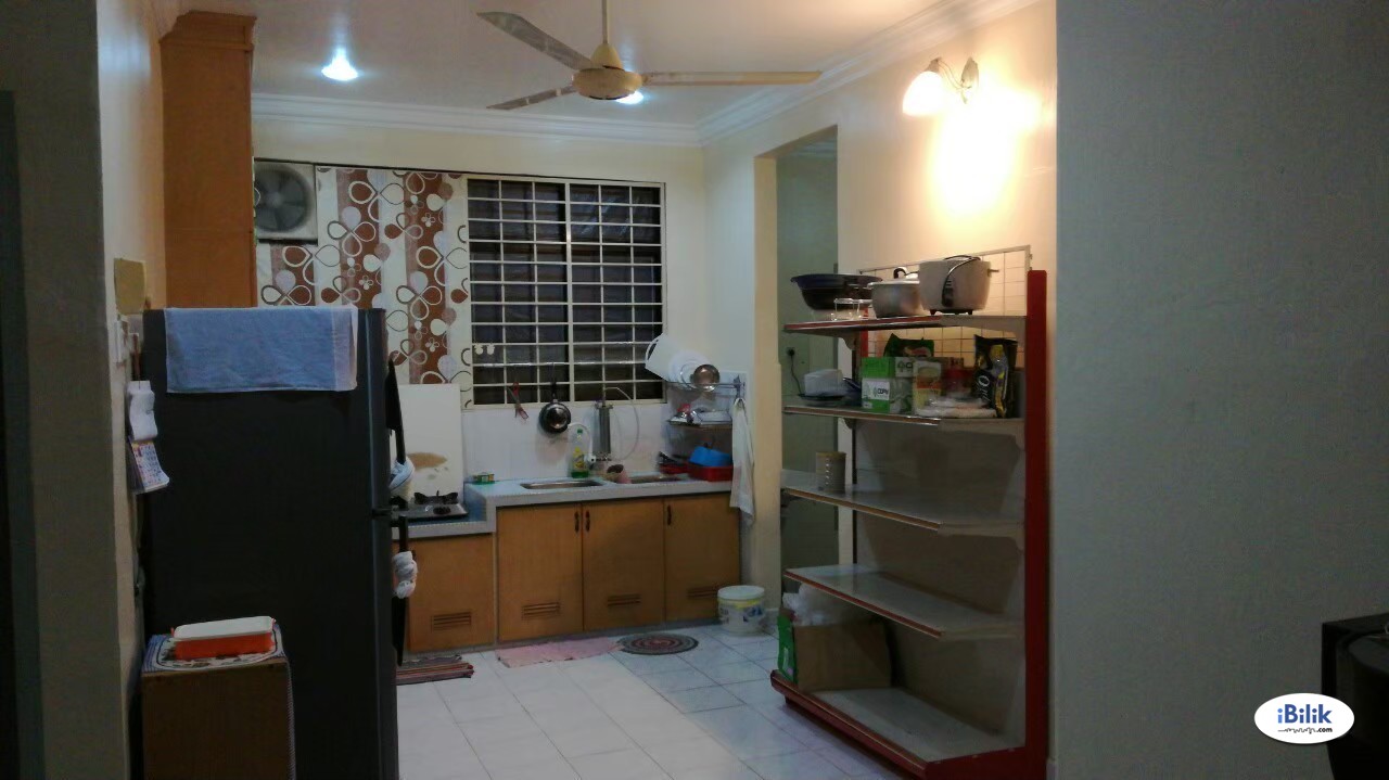 Master bedroom, Taman Kempas Indah, Kulim (near Lotus) - Image 1