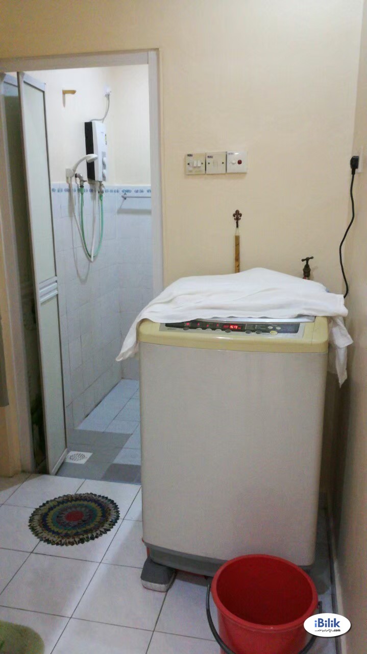 Master bedroom, Taman Kempas Indah, Kulim (near Lotus) - Image 2