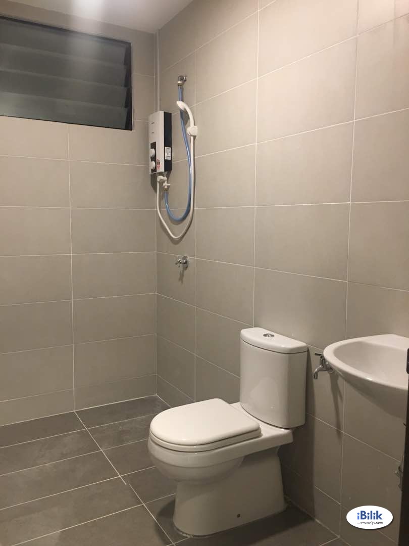 Master Room at Ken Rimba Condominium 1, Shah Alam - Image 2