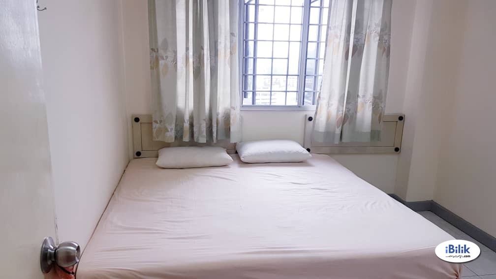 Middle Room at One Ampang Avenue, Ampang - Image 1