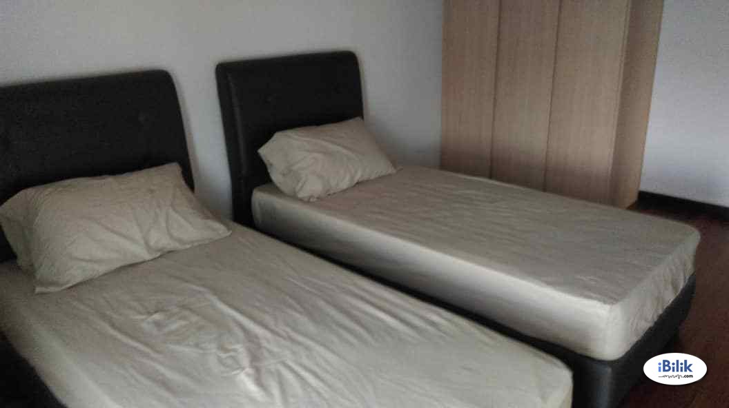 Middle Room at Medalla @ Oasis Corporate Park, Oasis Damansara - Image 1