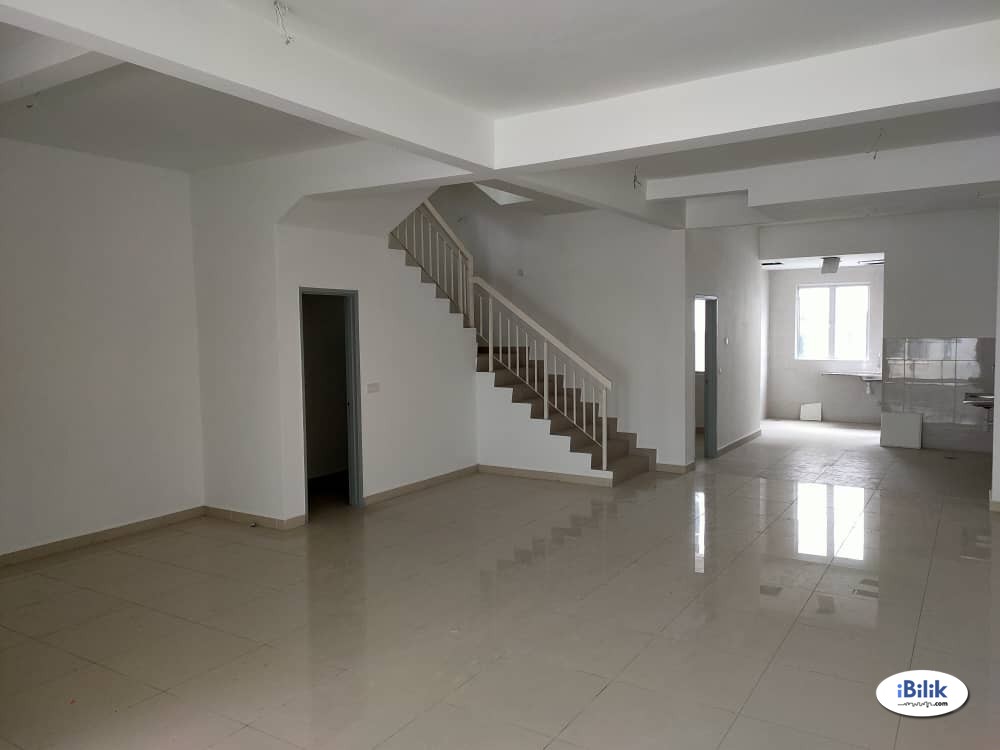 Single Room at Bandar Springhill, Peony & Fresia - Image 2