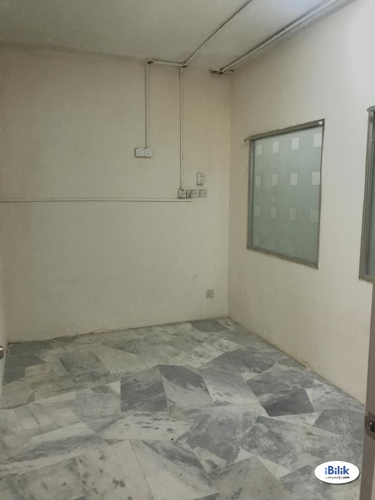 House For Rent at Spectrum Apartment, Bandar Sunway - Image 2