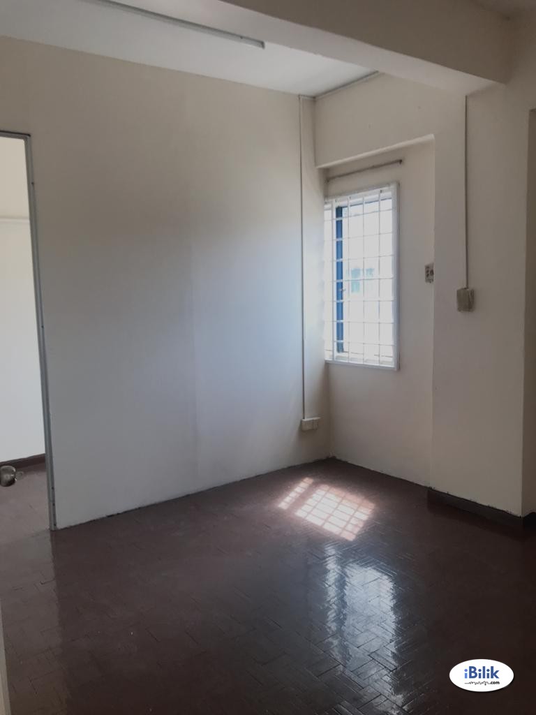House For Rent at Spectrum Apartment, Bandar Sunway - Image 3