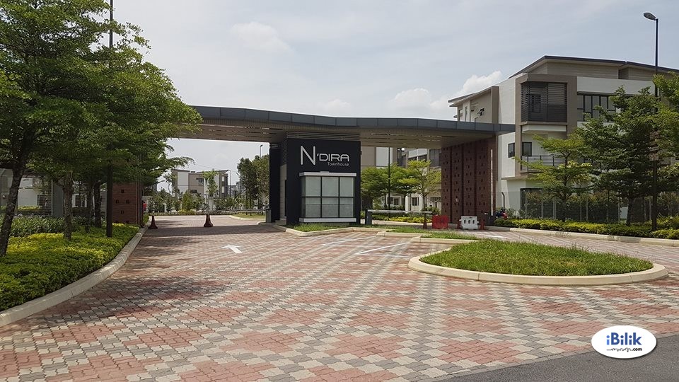Fully Furnished Room wt private bathroom at 16 Sierra Puchong, Putrajaya, Cyberjaya, Selangor - Image 3