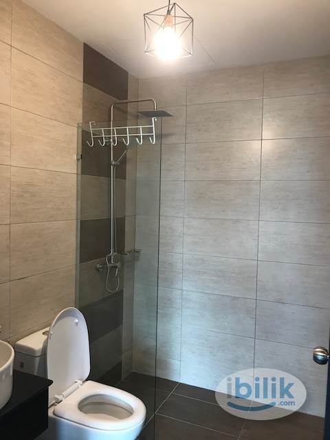 Fully Furnished Studio@Molek Regency Tmn Molek - Image 5