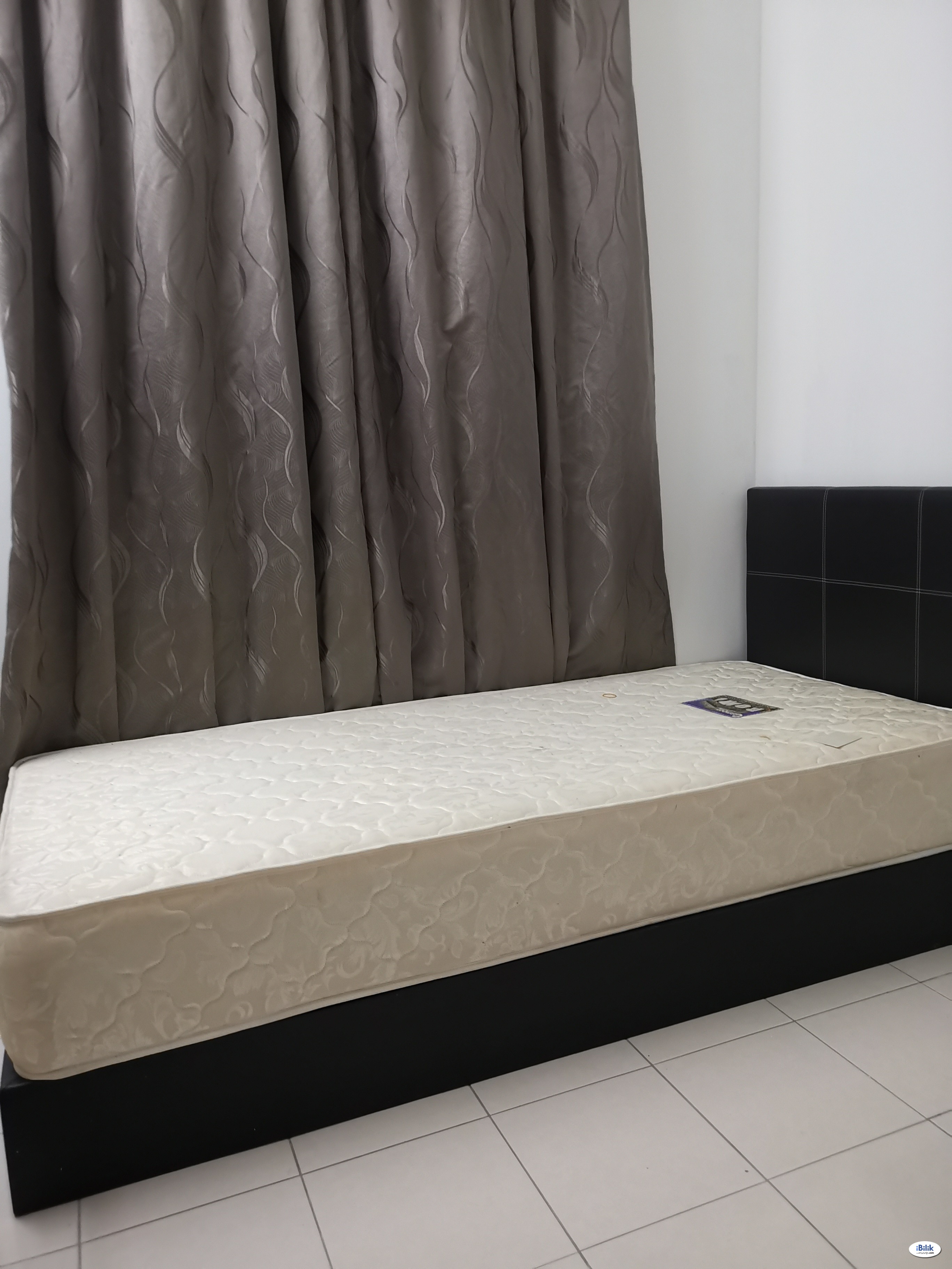 Single Room at Residensi Laguna, Bandar Sunway - Image 3