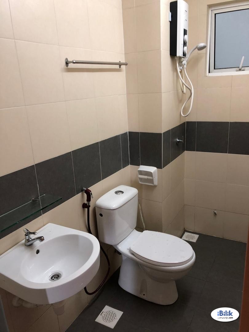 Chinese Female 1 min walk to LRT cheras station, 1 stop to Chan sow Lin 2 stop to TRX  - Image 2