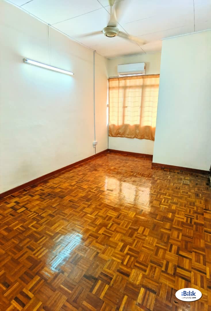 💥 Zero Deposit 💥 Middle Room at BU7, Bandar Utama - Image 1