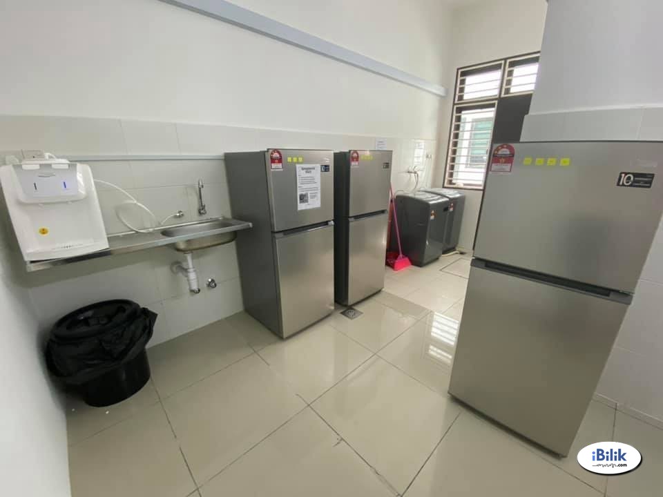 Ready Move In. Middle Room at Sri Petaling, Kuala Lumpur - Image 3