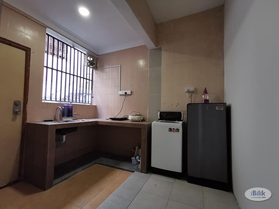 Special Promo Master Room at Bandar Utama, Petaling Jaya - Image 3