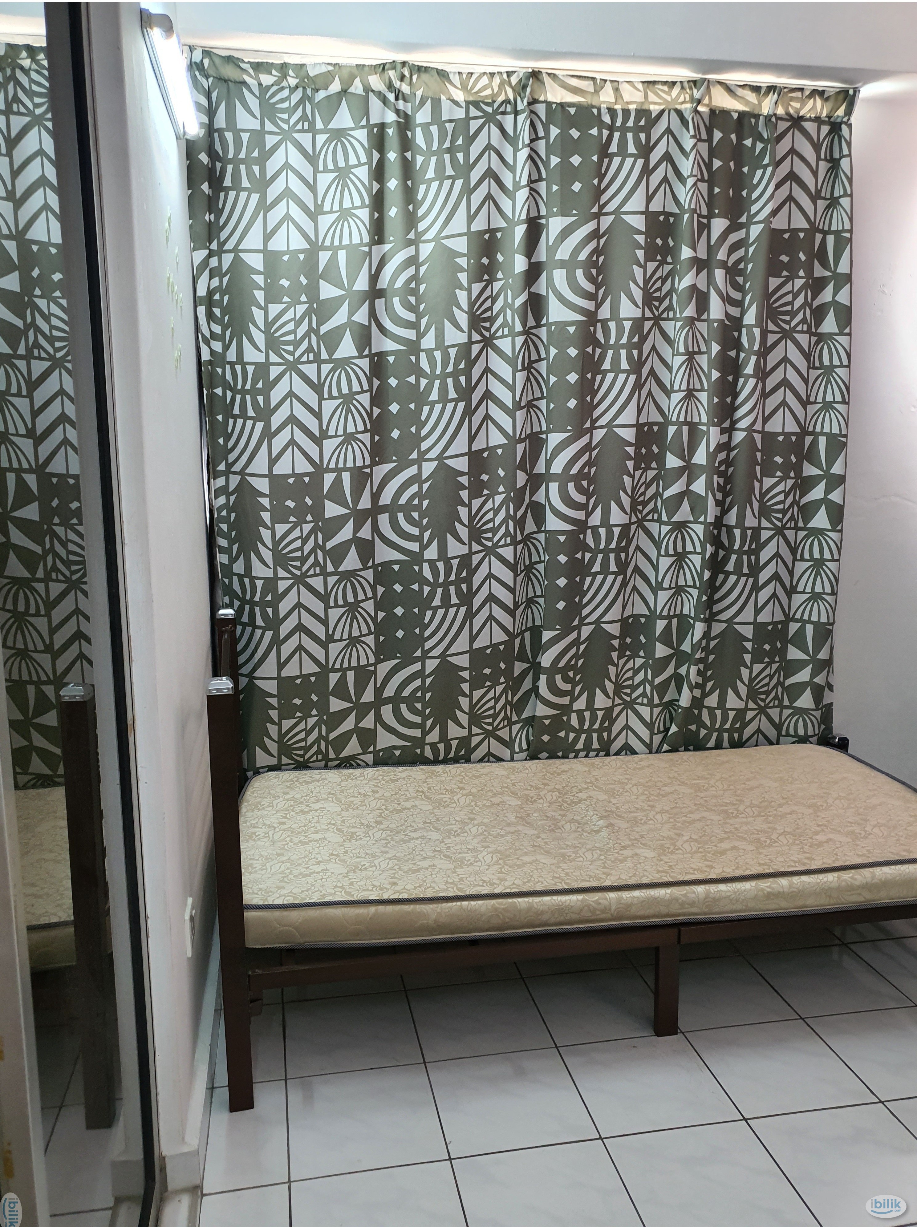 Middle Room at Kelana Puteri, Kelana Jaya - Image 1