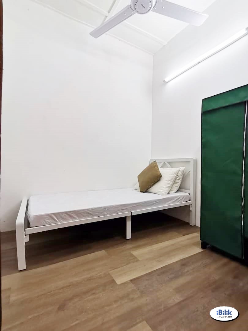 Single Room at PJS 10, Bandar Sunway Walking distance BRT Station. - Image 1