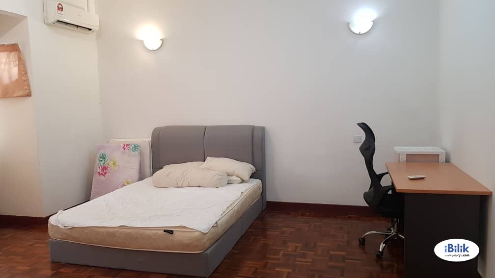 High Speed WI-FI ! Master Room at Jalan Sepah Puteri, Kota Damansara, Petaling Jaya Near Thomson Hospital, SEGi Universi - Image 1