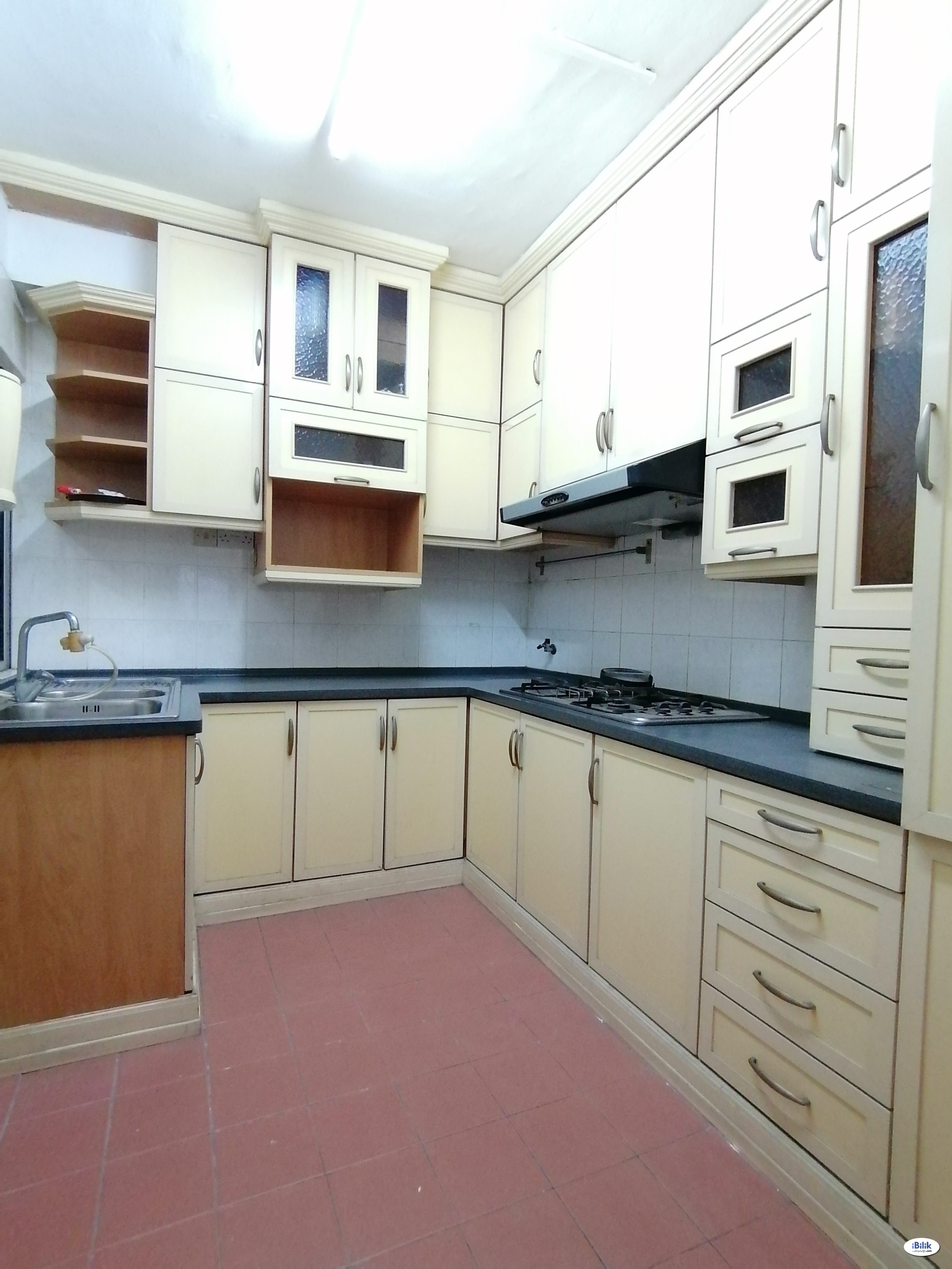 Affordable Room with Attached Bathroom near Mont Kiara, Kuala Lumpur - Image 2