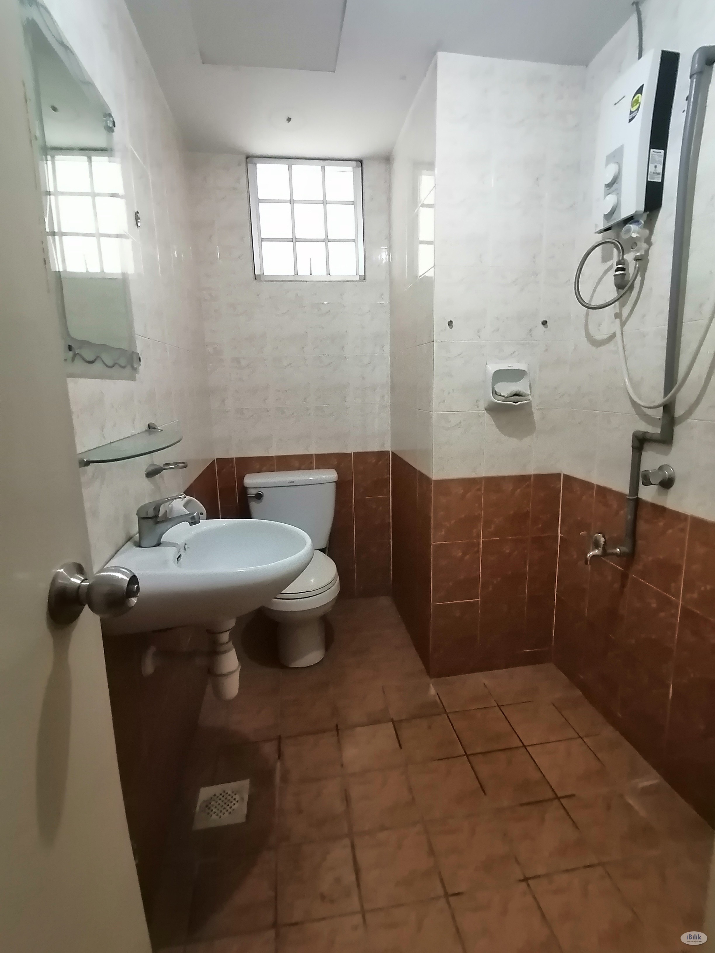 Affordable Room with Attached Bathroom near Mont Kiara, Kuala Lumpur - Image 3