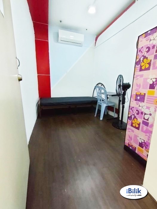 FREE CLEANING SERVICE 🚩 Single Room at Section 6, Petaling Jaya - Image 1