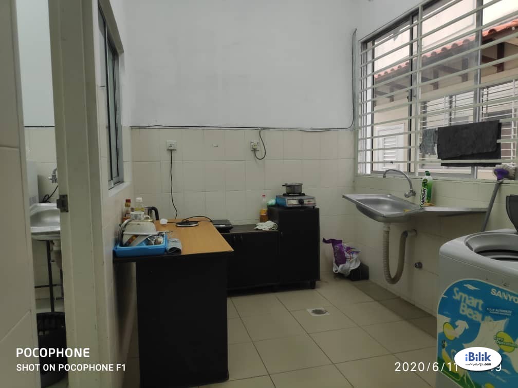 Middle Room Attach Sharing Bathroom at Setia Alam, Shah Alam - Image 3