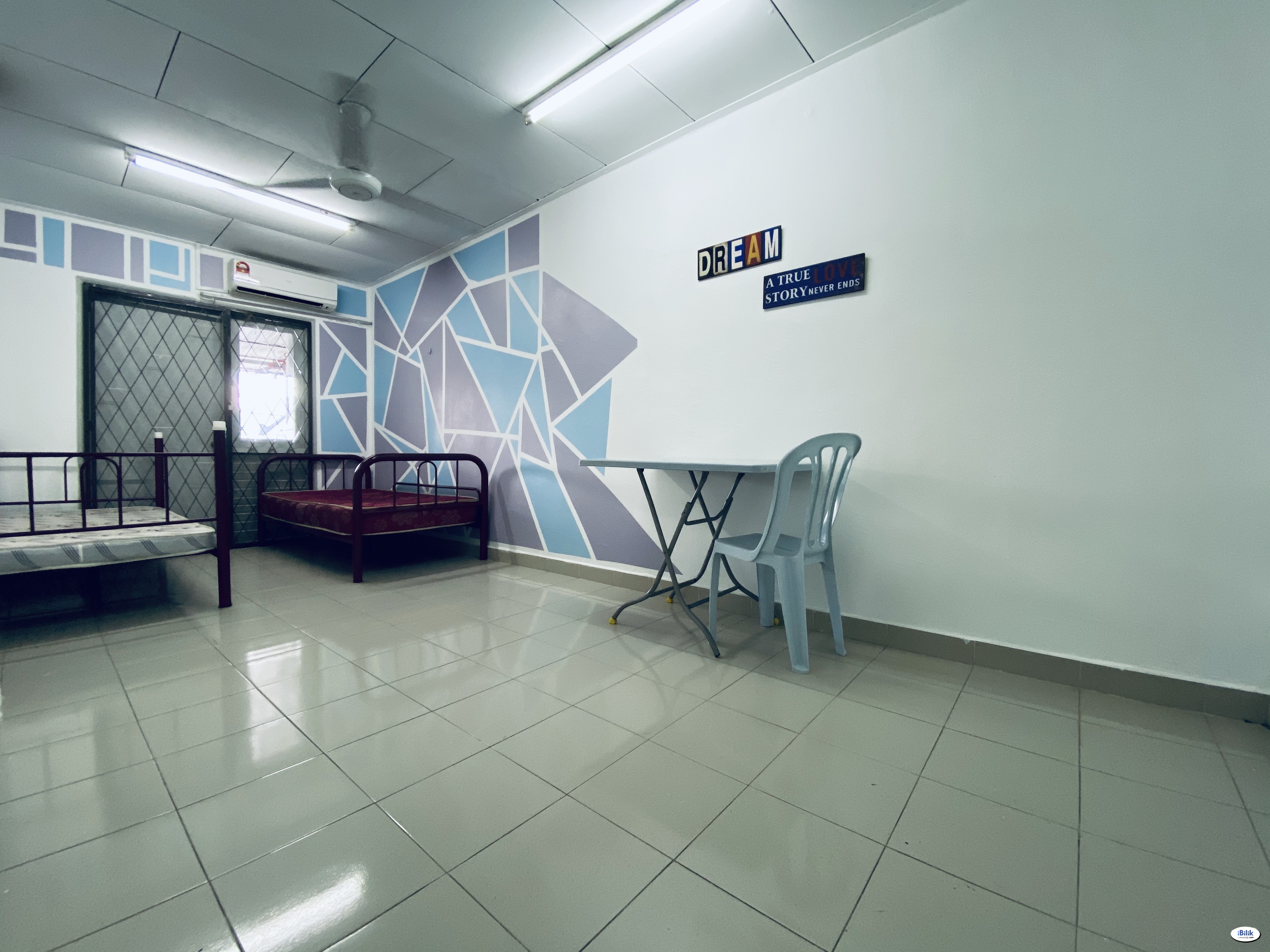 🔥 Zero Deposit ~ Medium Room for rent at SS7 Kelana Jaya. Near Glomac Boulevard // Paradigm Mall 🔥 - Image 1