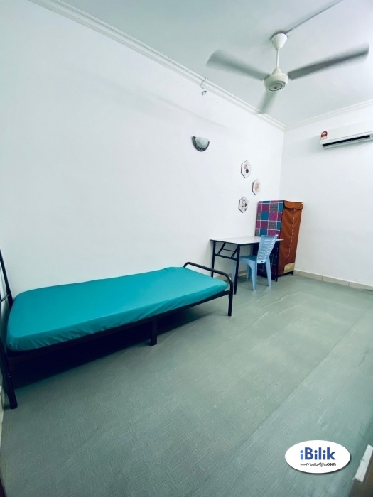 Middle Room at Bandar Utama- Petaling Jaya with ZERO DEPOSIT ! near Bandar Utama MRT Station - Image 1
