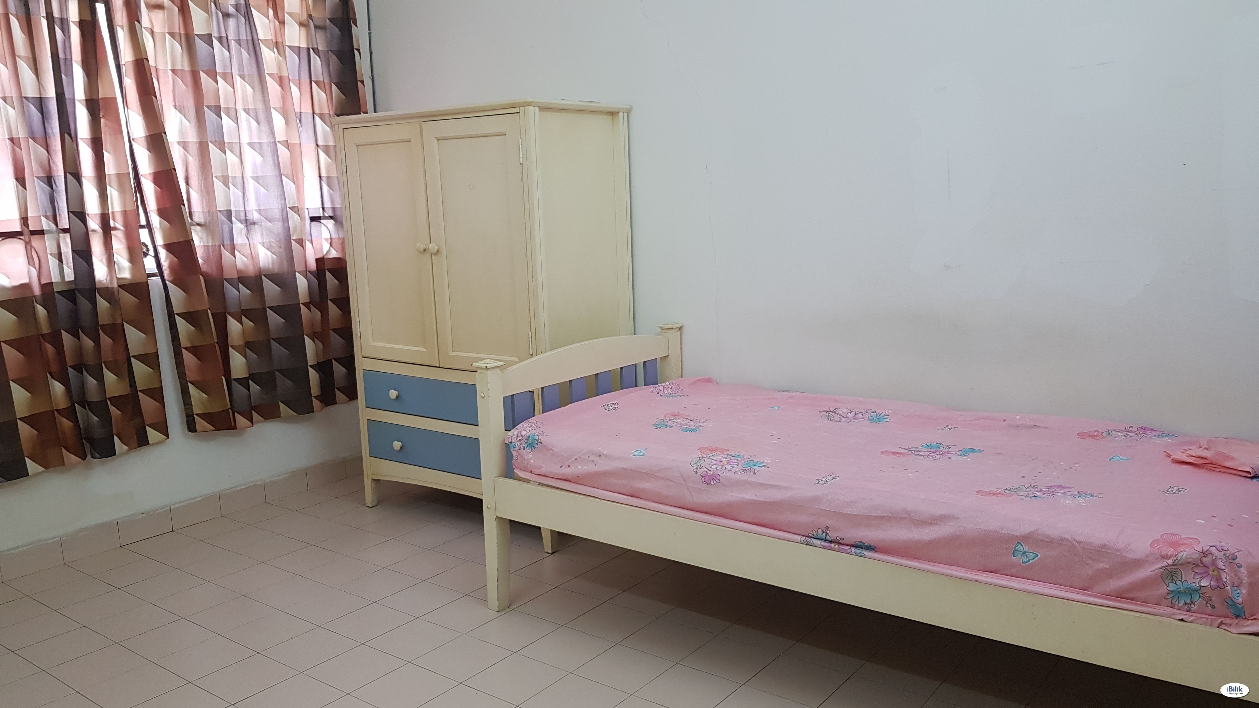 Middle Room at Seri Utama, Kota Damansara - Image 2