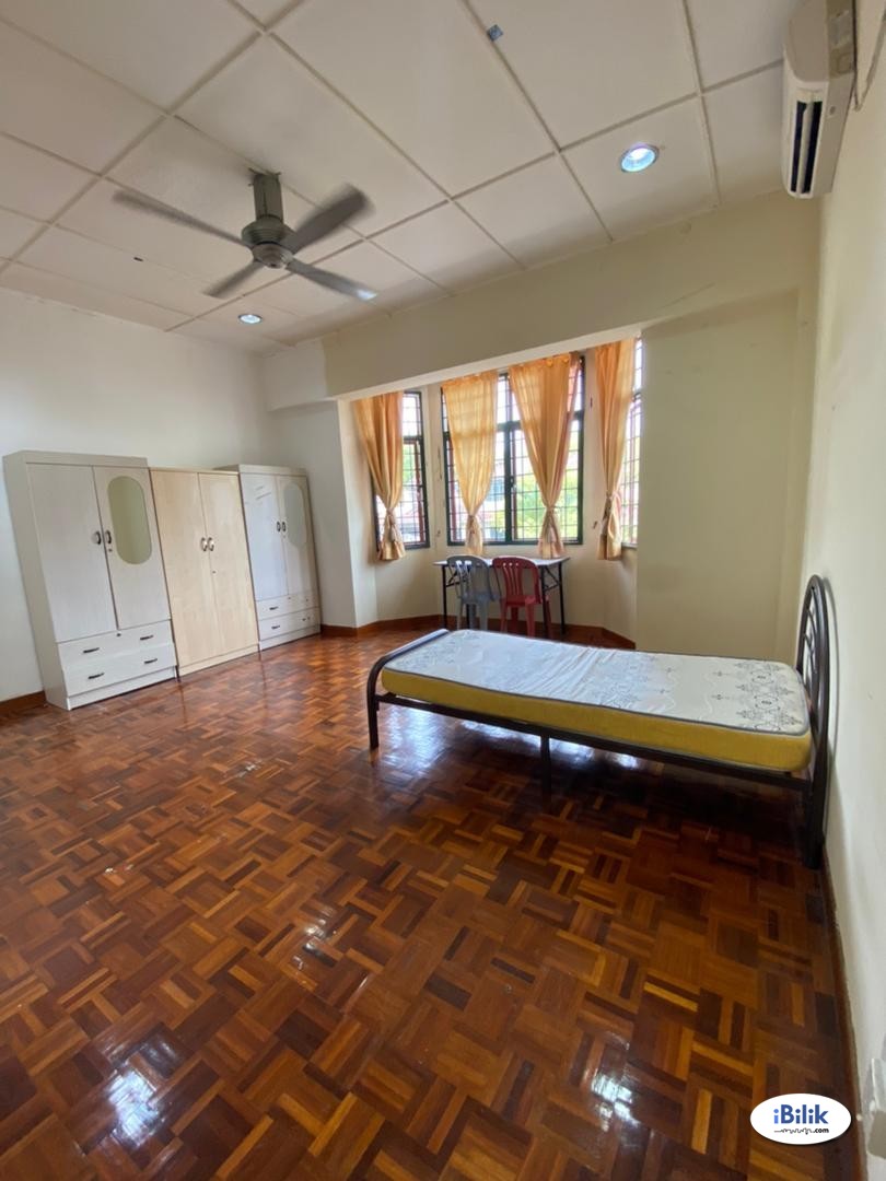 Master Room at Seri Utama, Kota Damansara - Image 2