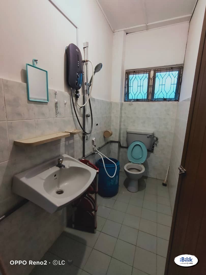 🔥 ZERO DEPOSIT 🔥 Middle Room at Kota Kemuning , Shah Alam with WI-Fi & Near Jalan Kebun , Bukit Rimau - Image 1
