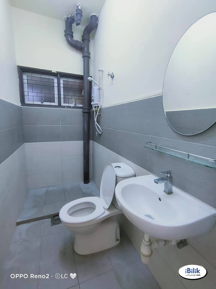 FREE HIGH SPEED WIFI ⚡ Middle Room at Bangsar, Kuala Lumpur - Image 2