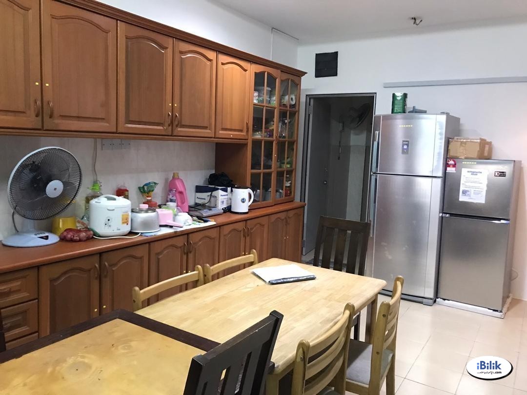 FREE HIGH SPEED WIFI  / FREE CLEANING SERVICE  - Middle Room for Rent at USJ11, Subang Jaya - Image 3