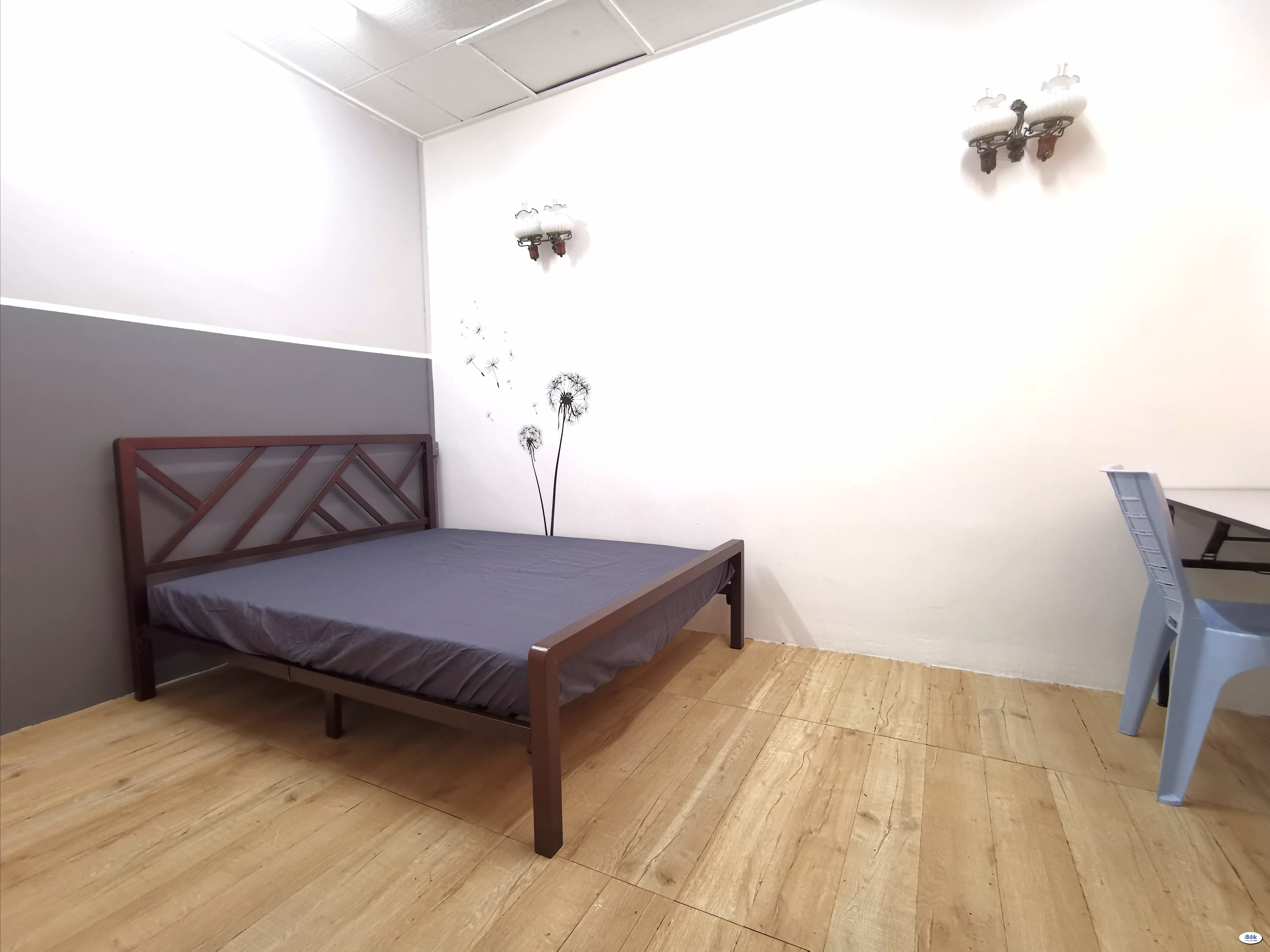 Ready Move In 🚚 Middle Room at Damansara Jaya, Petaling Jaya - Image 1