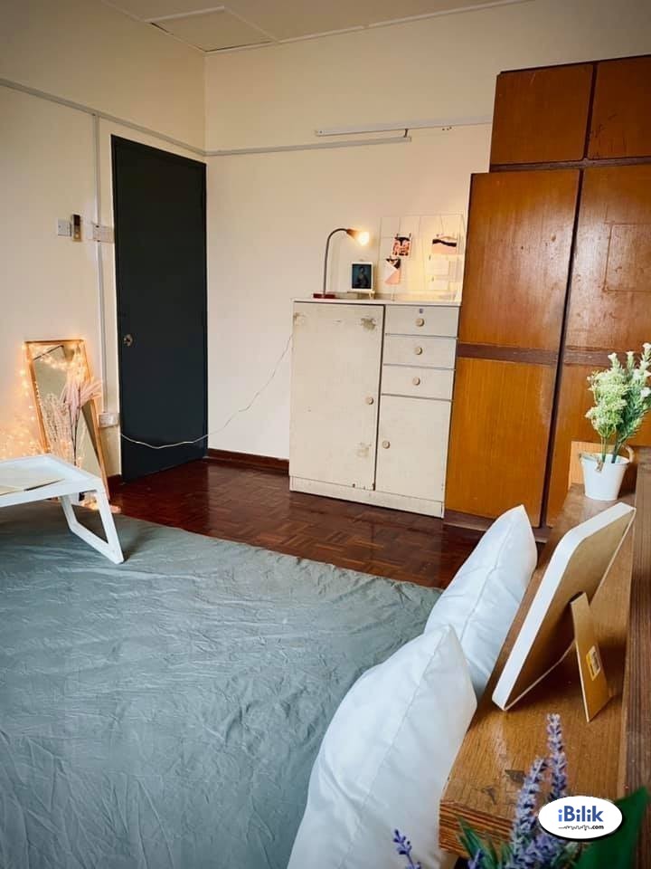 RM1 for 2nd Month 💥 Medium Room for rent at Alam Damai, Cheras - Image 1